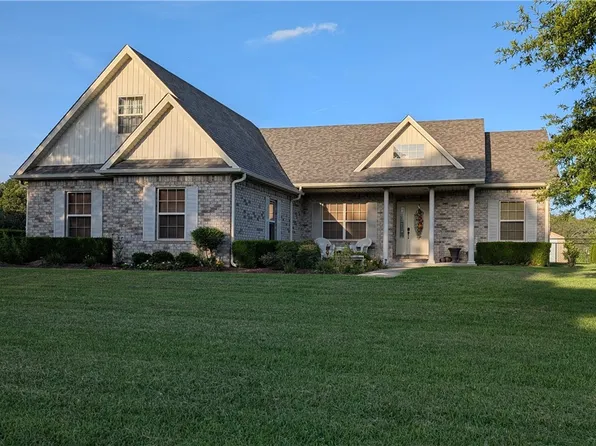 520 Madison St #8593, Huntsville, AR 72740