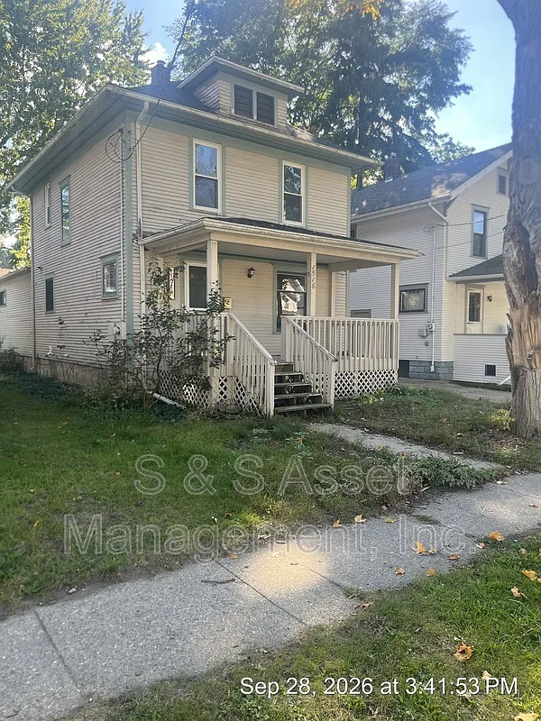 3 bed, 1.5 bath, 1280 sqft, $1,600 — Photo 1