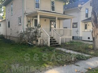 1516 Vine St, Lansing, MI 48912