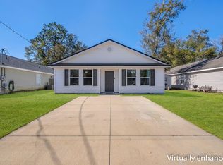 122 Melody Ln, Crawfordville, FL 32327