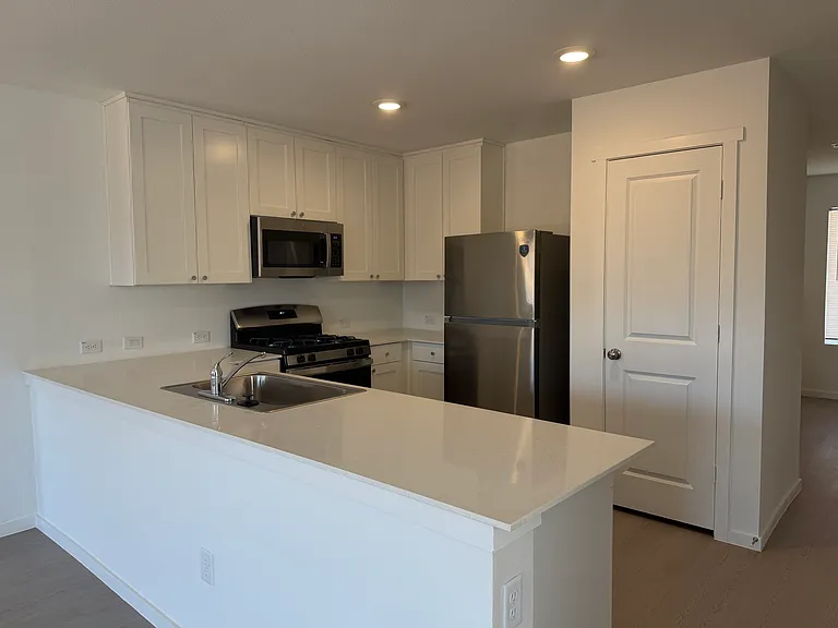 1503 Good Prairie Ave — Photo 4