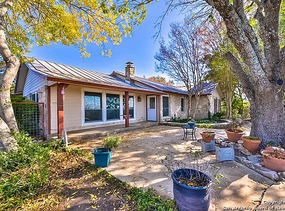 2nd image of 31438 Panther Dr