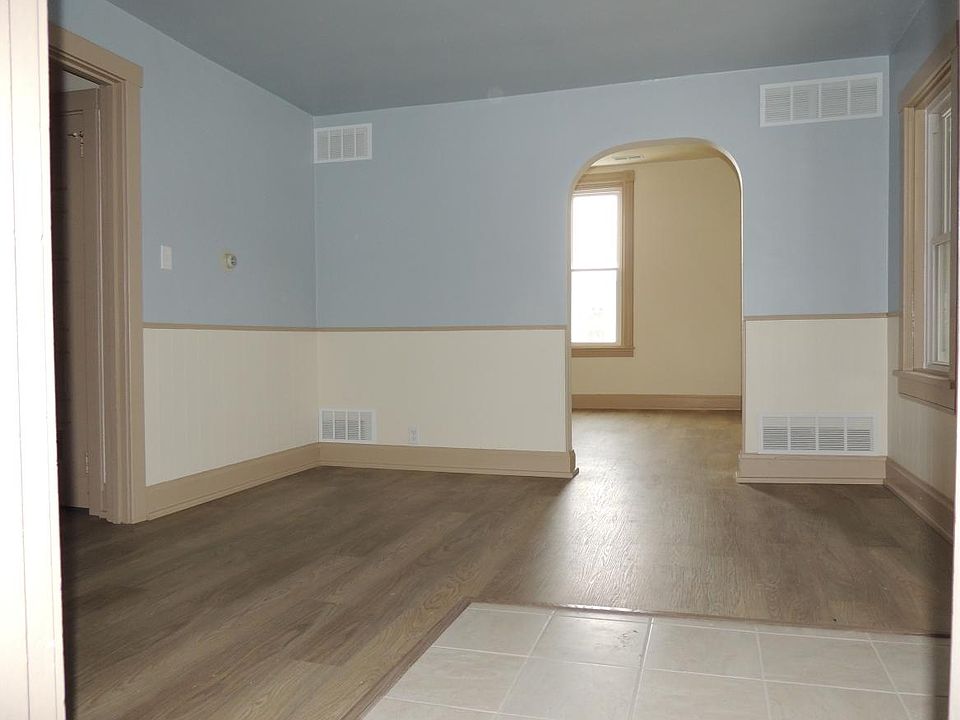 Enterance/Dining/Living