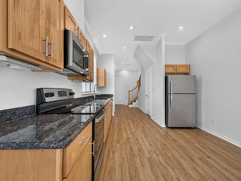 3229 Real St #B — Photo 14