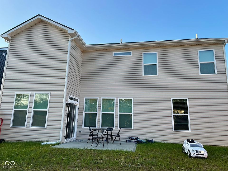 2nd image of 8926 Howlett Ln