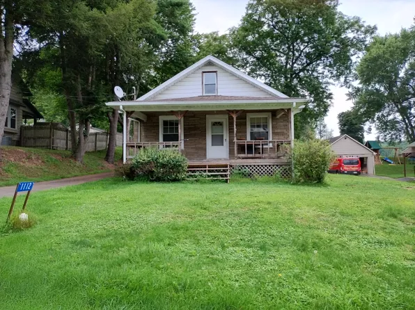 1112 Carr St, New Castle, PA 16101