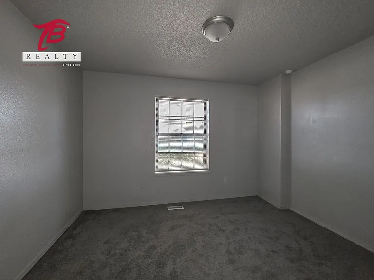 6811 Lyrewood Ln — Photo 34