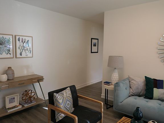 Entry to living room