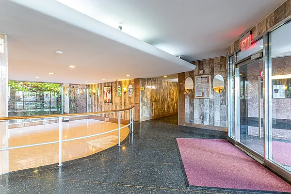 Sold by Yup Realty LLC | media 49