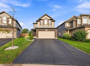 8377 Jeffrey Ct, Niagara Falls, ON L2H0M9