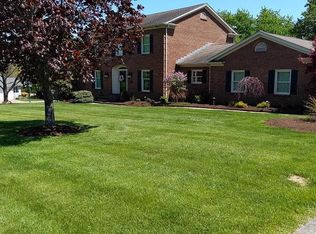 206 S Stourbridge Rd, Versailles, KY 40383