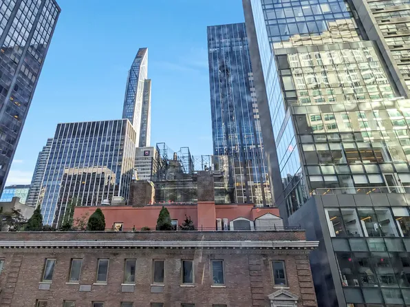 100 West 57th Street image 8 of 10