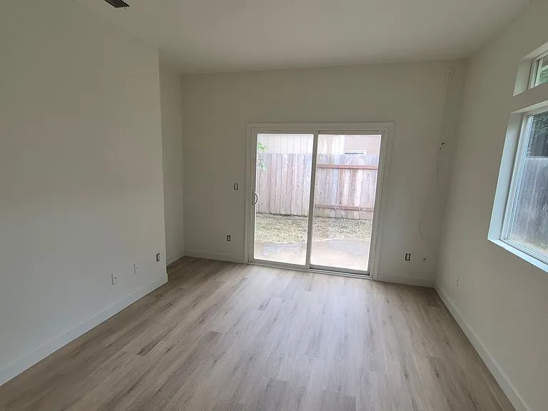 8836 Avalon Hills Way — Photo 11