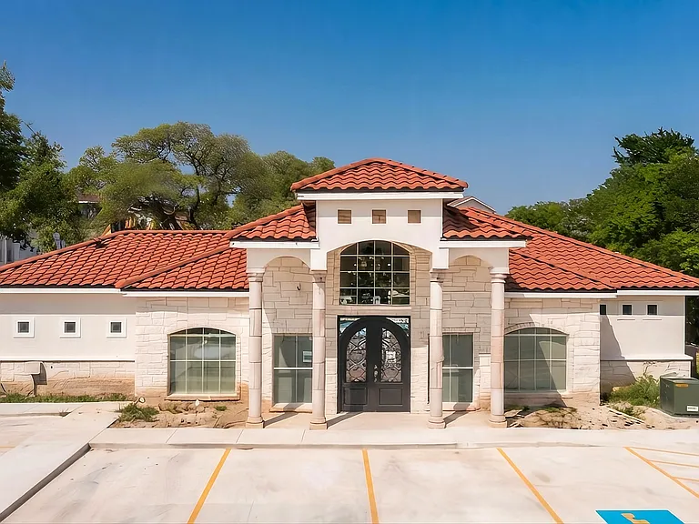 La Marquesa Apartments — Photo 4