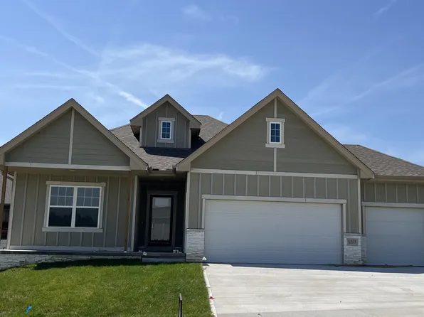 1828 Sycamore St, Council Bluffs, IA 51503