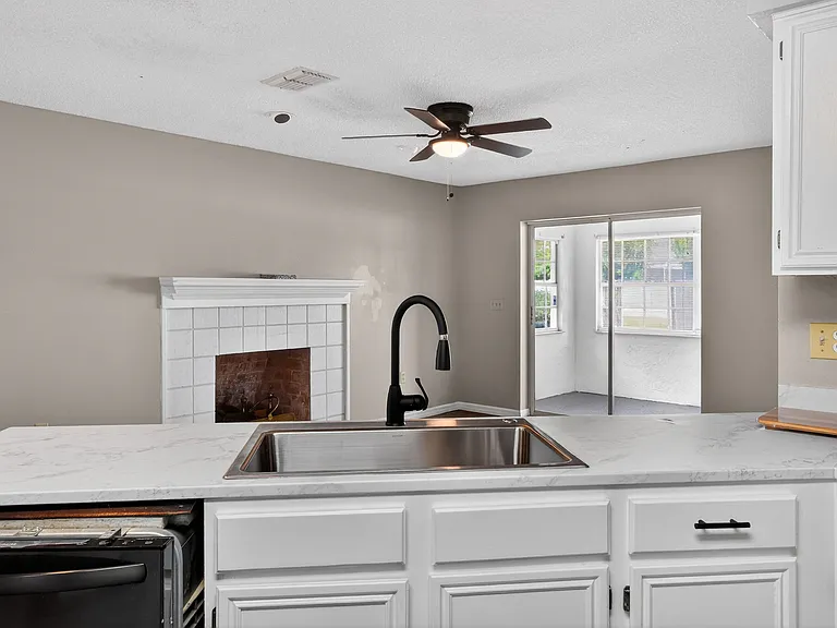 802 Arietta Cir N — Photo 13