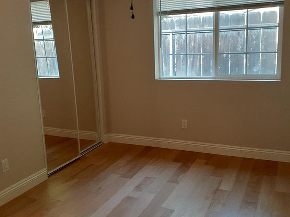 4th image of 333 Bond St #1/2