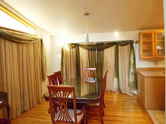 3 bed, 2.5 bath, 1620 sqft, $3,100 — Photo 3