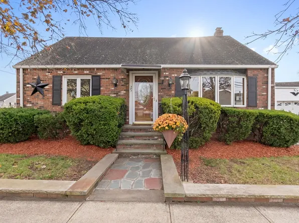 25 Northend St, Peabody, MA 01960
