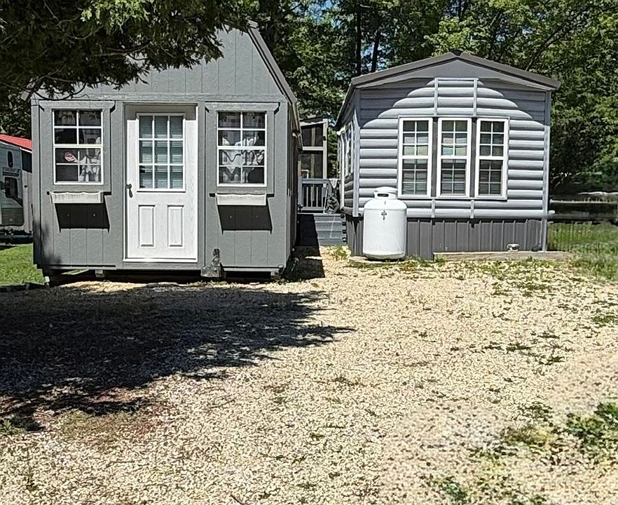1st image of 29-103 Woodhaven Lakes