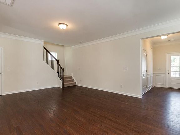 4th image of 2234 Hastings Manor Ct
