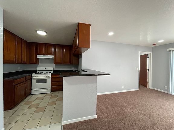 4th image of 2943 Macarthur Blvd #T207