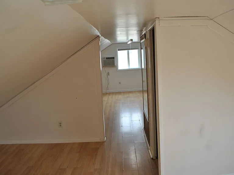 1215 W Pine St — Photo 12