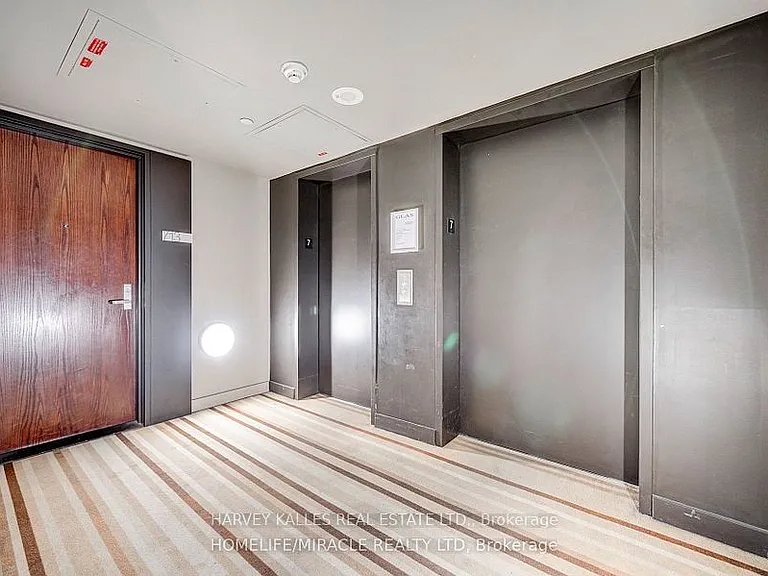 25 Oxley St #304 — Photo 4