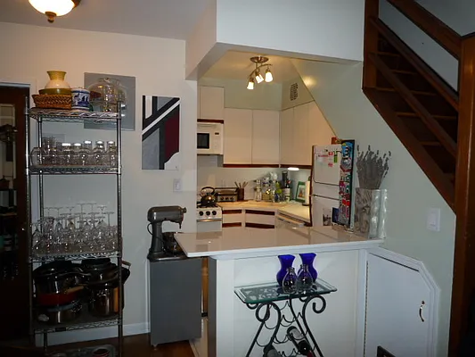 Rented by New Yorker Realty | media 40