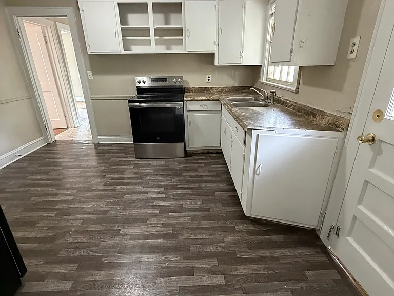 1102 Forest Park Blvd NW — Photo 5