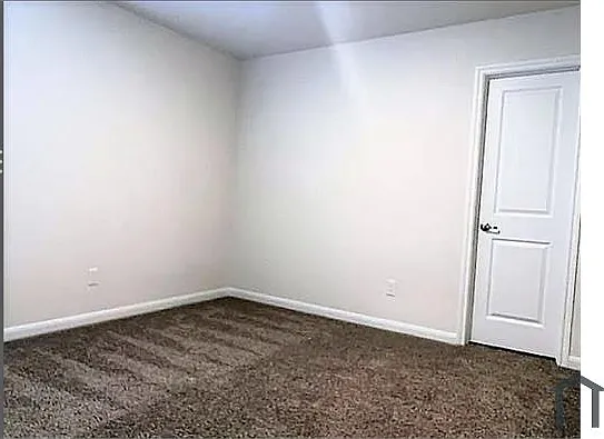 3959 Oak Creek Cir — Photo 13