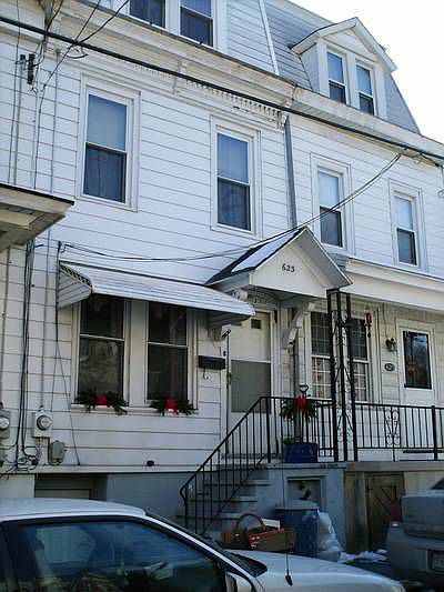 2nd image of 623 W Norwegian St
