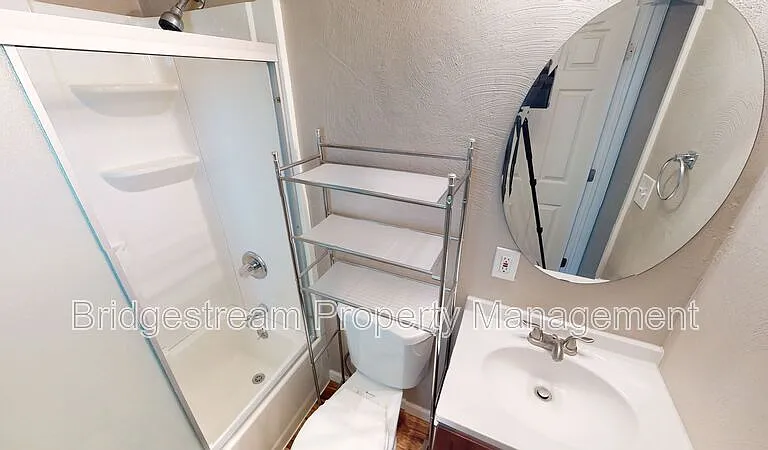 10 Gerlaugh Ave — Photo 6