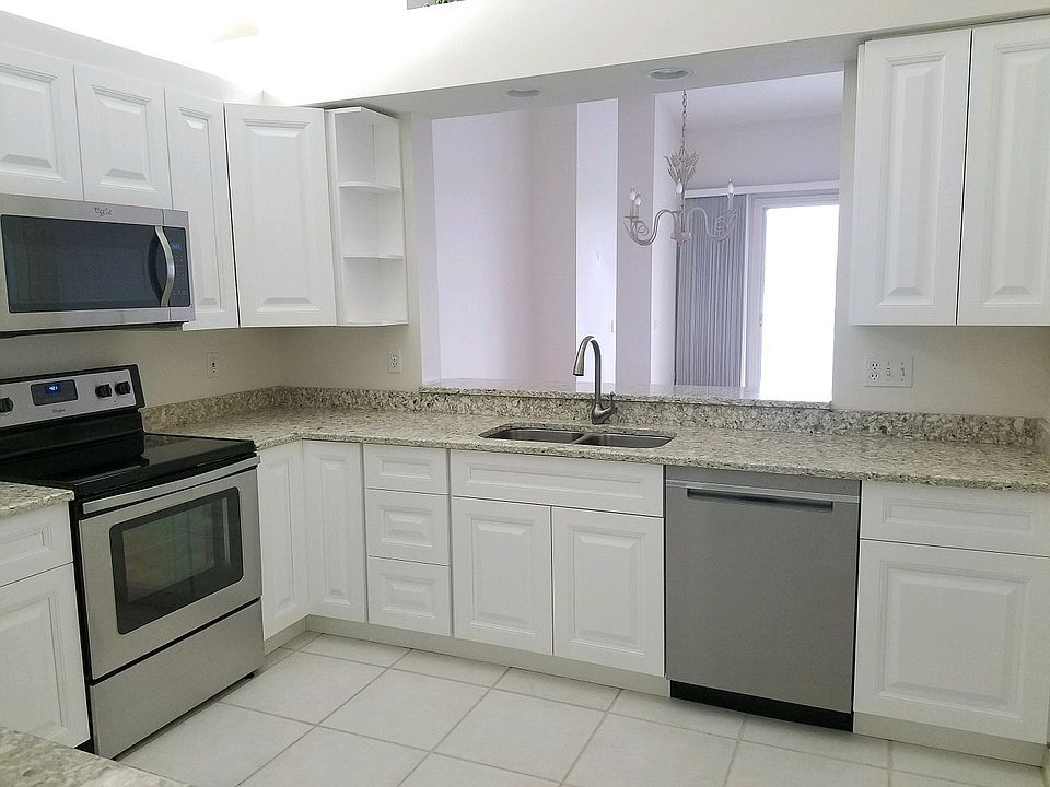 1st image of 740 Bentwater Cir APT 203