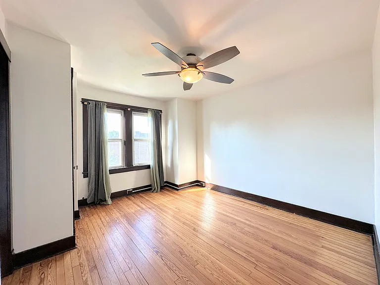 7104 Schoyer Ave — Photo 21
