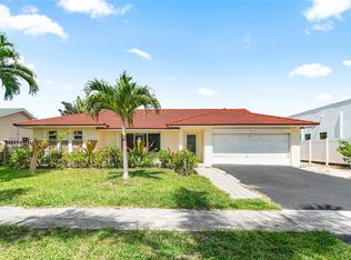 7517 W Country Club Blvd, Boca Raton, FL 33487