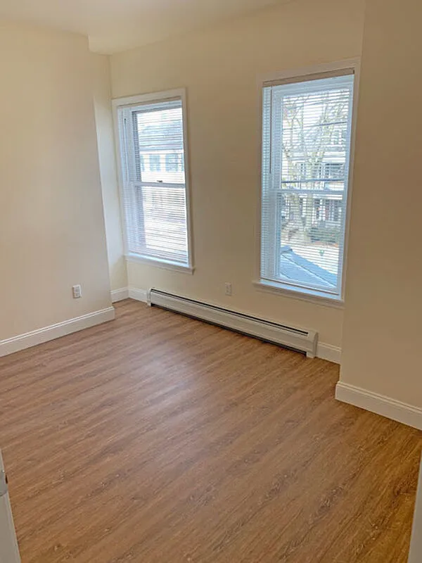 3 bed, 1.0 bath, $3,510 — Photo 3