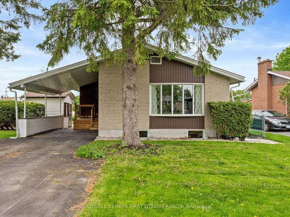 26 Spring Garden Ave, Ottawa, ON K2G 3B4