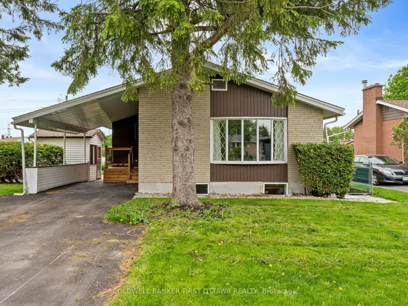 26 Spring Garden Ave, Ottawa, ON K2G 3B4