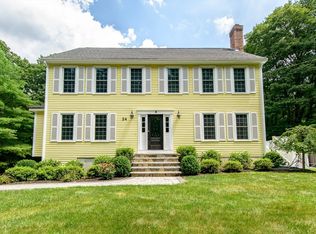 24 Park St, Mendon, MA 01756