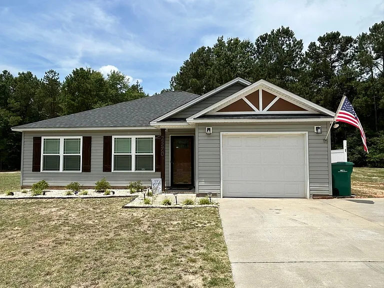 2570 Tindal Rd — Photo 1