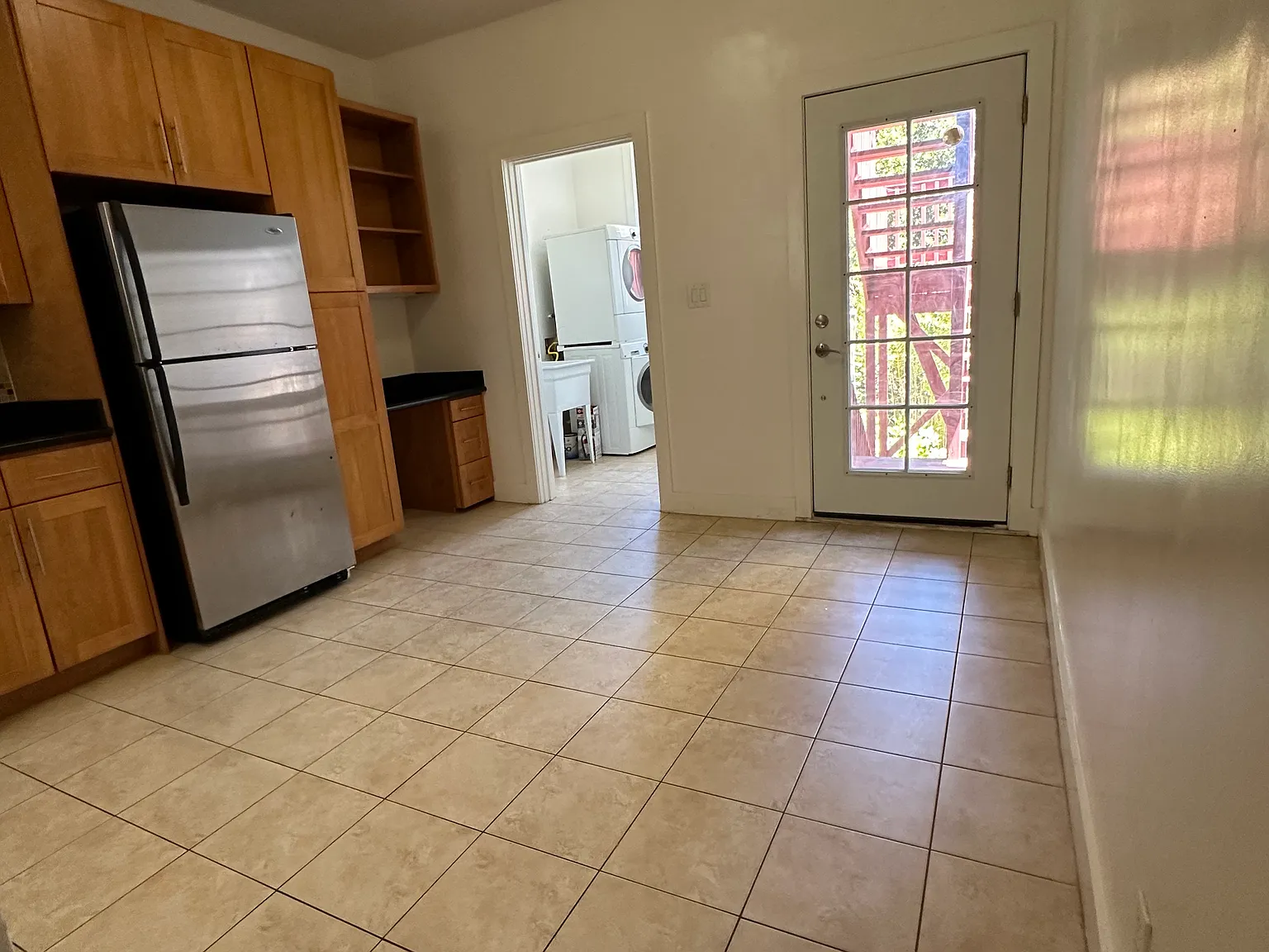 2 bed, 1100 sqft, $5,500 — Photo 2