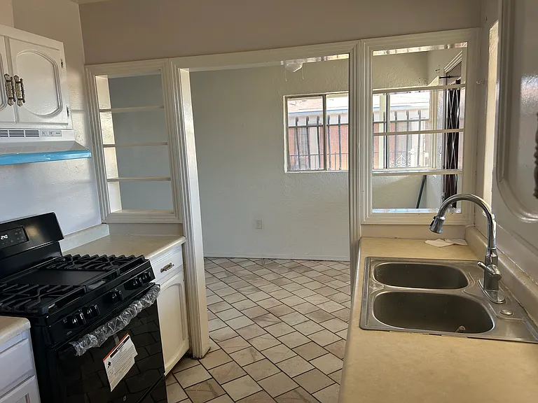 Guadalupe Dr — Photo 9