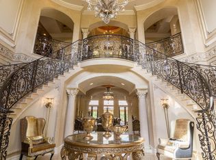 1035 Berkshire Rd, Grosse Pointe Park, MI 48230