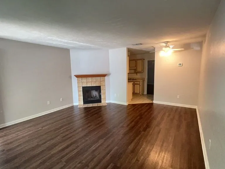2530 Mar Ct — Photo 1