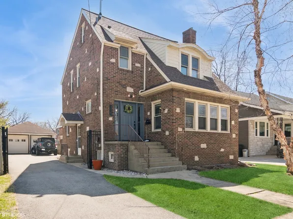 335 W Palatine Rd, Palatine, IL 60067