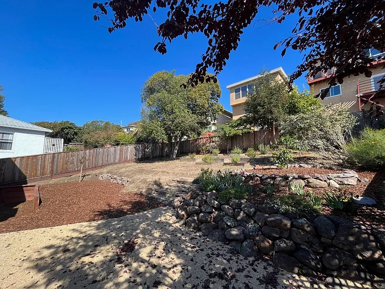 5685 Jordan Ave — Photo 28