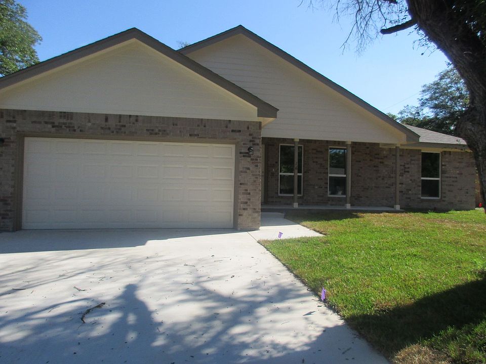1st image of 16 Snell Dr