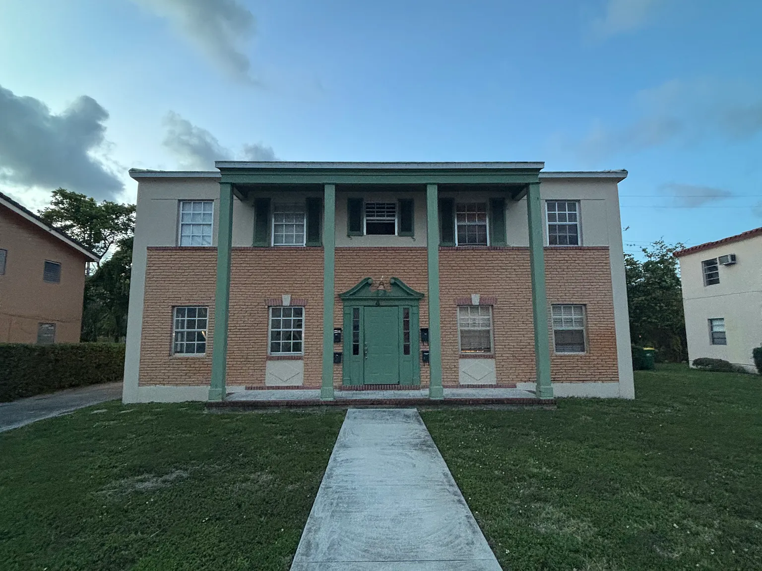 1 bed, 700 sqft, $1,700 — Photo 1