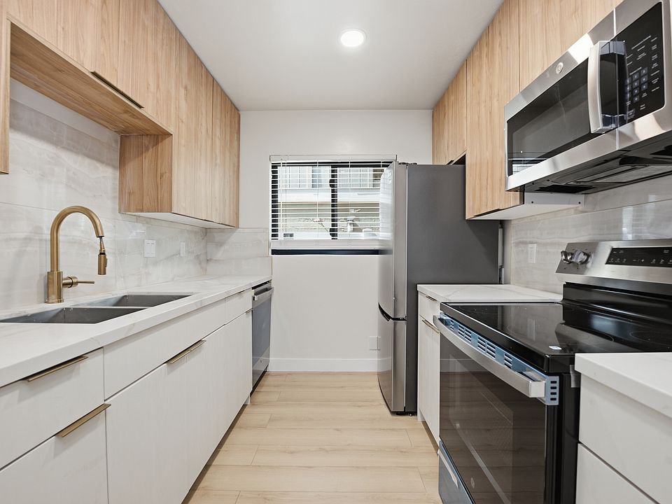 1st image of 4553 North Ave #4551